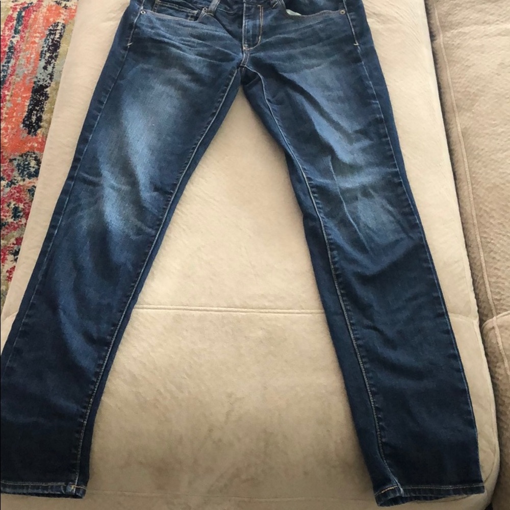 American eagle skinny jeans. Great color.